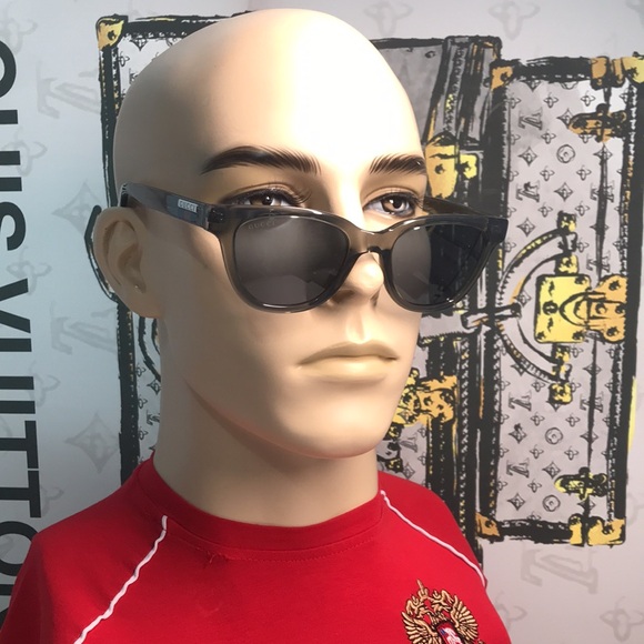 ✨ Brand New Gucci GG1116S 003 Sunglasses – Grey Frame with Blue Lenses ✨ - Picture 1 of 14